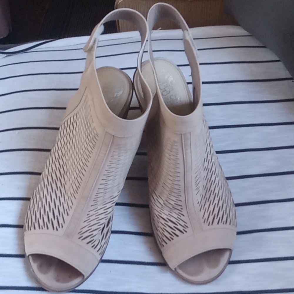 Vince Camuto, Tan suede leather, size 9 1/2 M, stacked heel booties